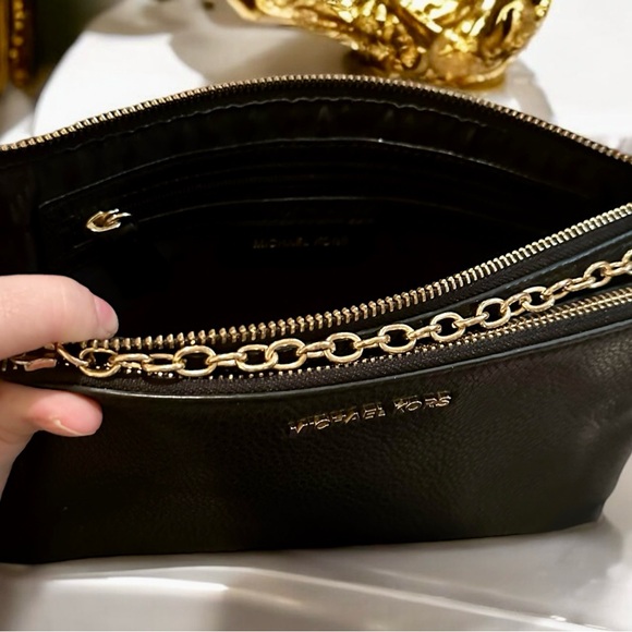 *SOLD* Michael Kors Large Black Pebbled Leather Double-Pouch Crossbody/Clutch - Picture 9 of 11